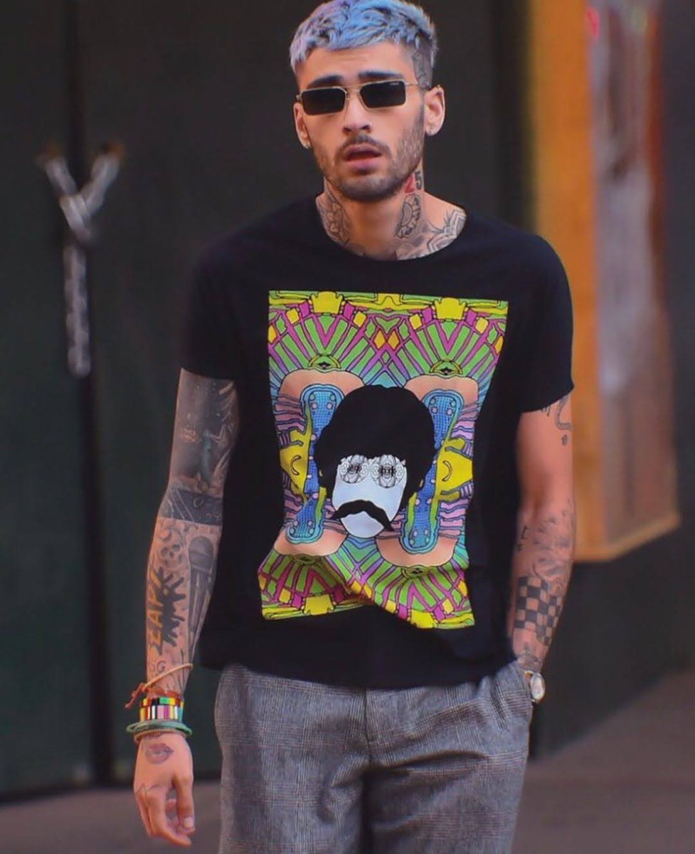 it's the way zayn's paparazzi shots can be used for a professional vogue  campaign., image size:977x1200