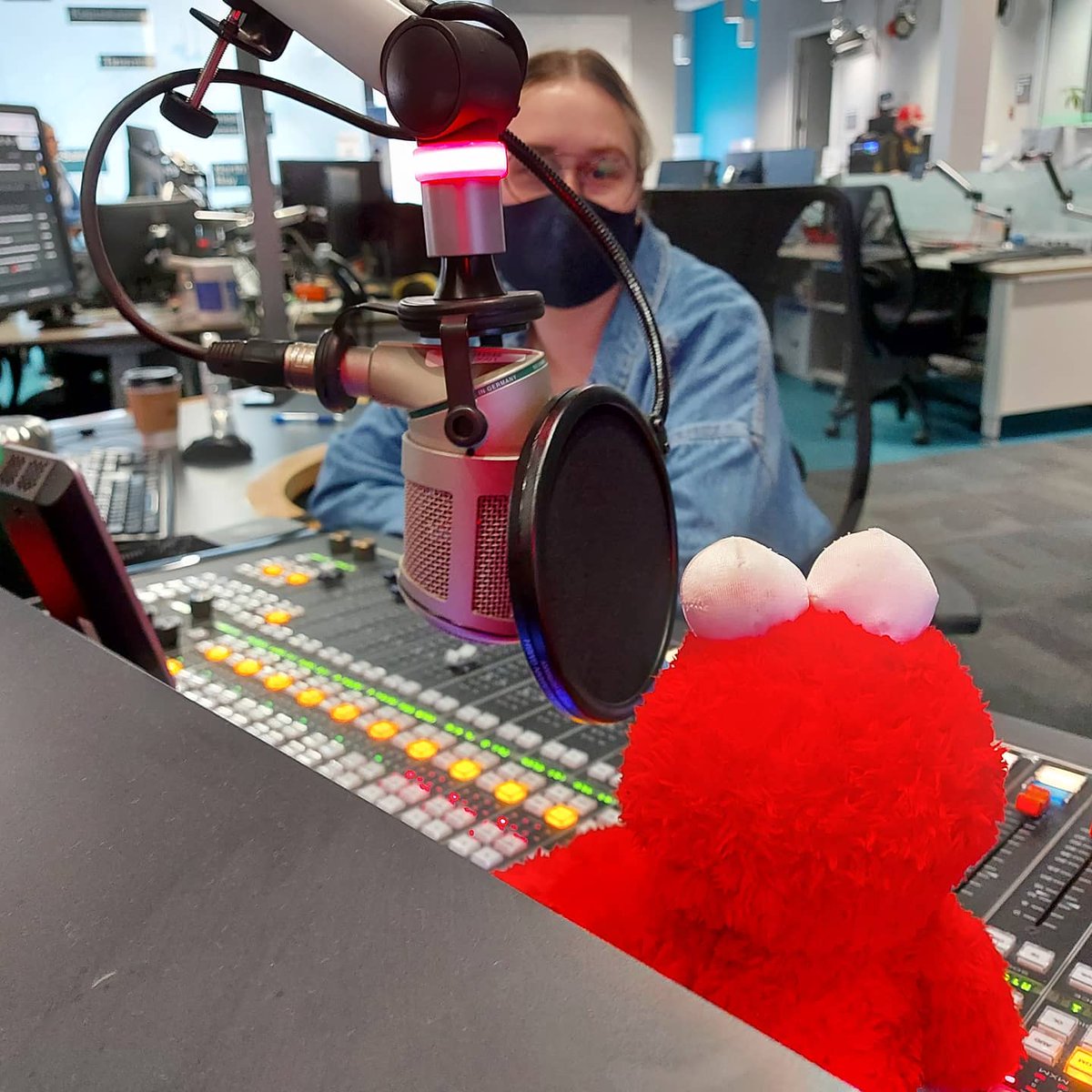 jonathan_pinto's tweet photo. This morning, our toddler tried bringing her beloved Elmo to daycare, which isn't allowed. To help diffuse the situation, I promised that I'd take her red monster on an exciting trip to @CBCSudbury, Dad's workplace. She reluctantly agreed. https://t.co/sa3lqrh1su