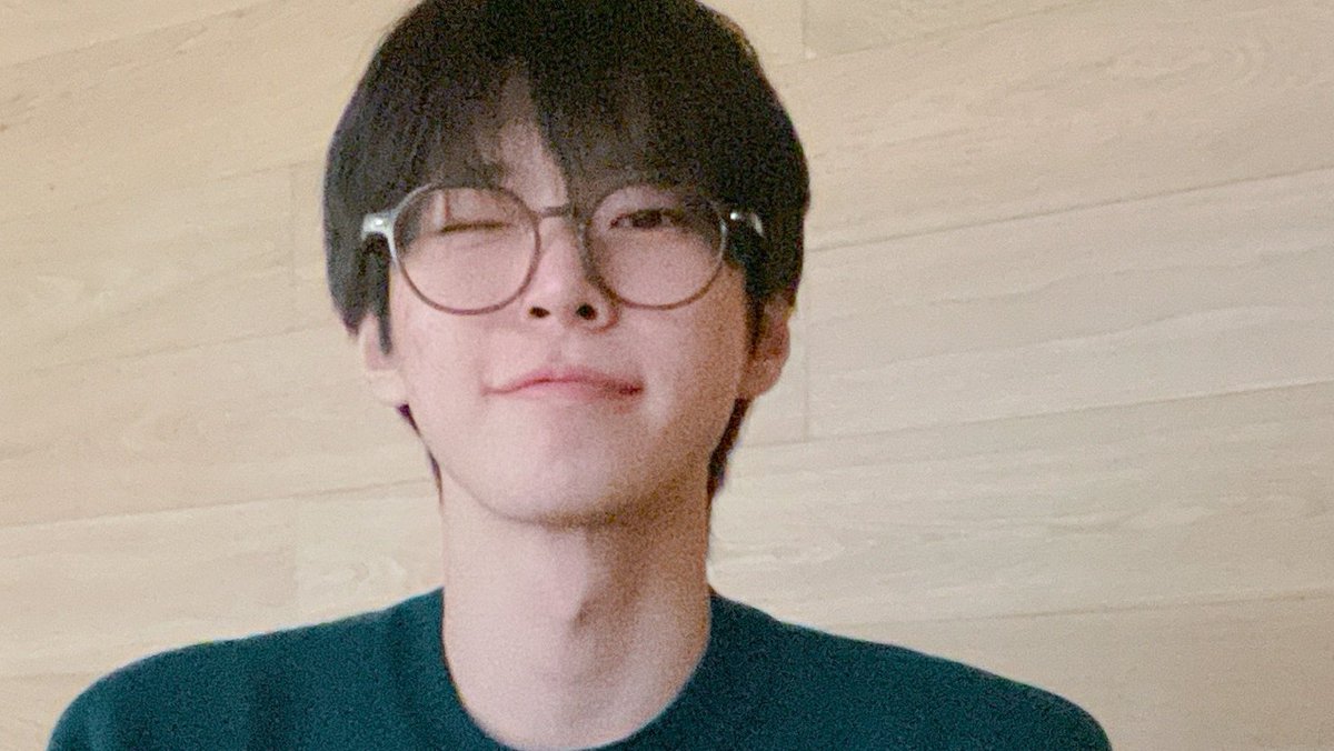 kdysource's tweet photo. he's very pretty https://t.co/PzP5ZO0wpV