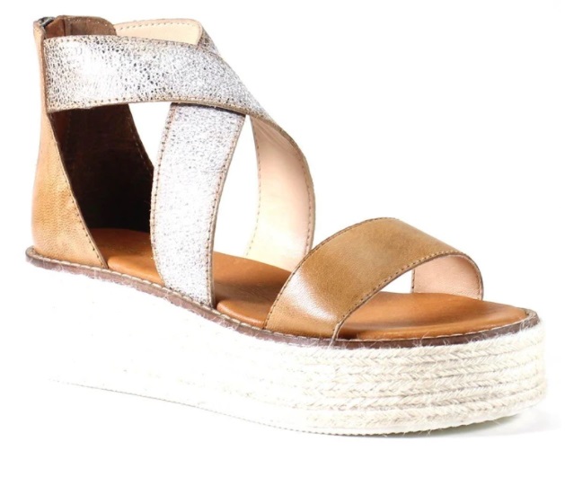 NaborsShoes's tweet image. From sunrise to sunset, the Day Timer sandal by #DibaTrue gives off a breezy, elegant vibe. The leather crisscross straps on the upper come in eye-catching patterns. The espadrille-inspired platform sole is grounded by a padded insole for comfy steps
#NaborsShoeCenter #TheShoeDog