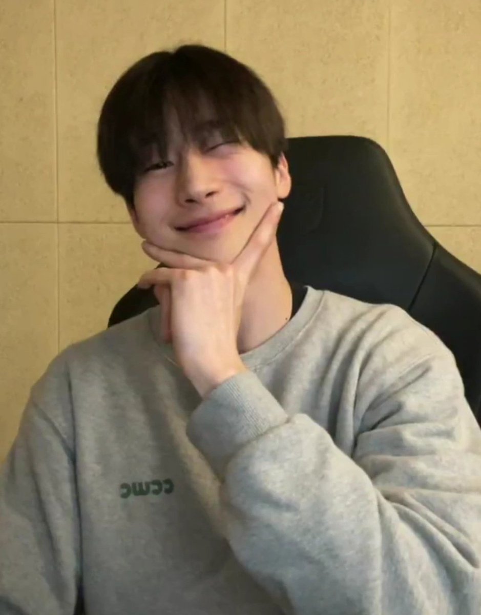 한다정 tweet media