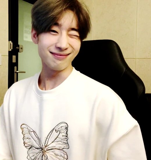 한다정 tweet media