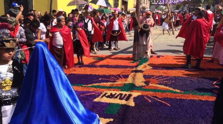 CCE_SM_AC's tweet photo. El Viernes de Dolores es un día que está pensado para consolar a la Virgen María, madre de Jesús. Tradicionalmente es el primer gran día de actos de la Semana Santa y el momento en el que se realizan las primeras procesiones. ⁦@cultura_mx⁩ ⁦@turismo_sma⁩ https://t.co/CWtgP4f8tL