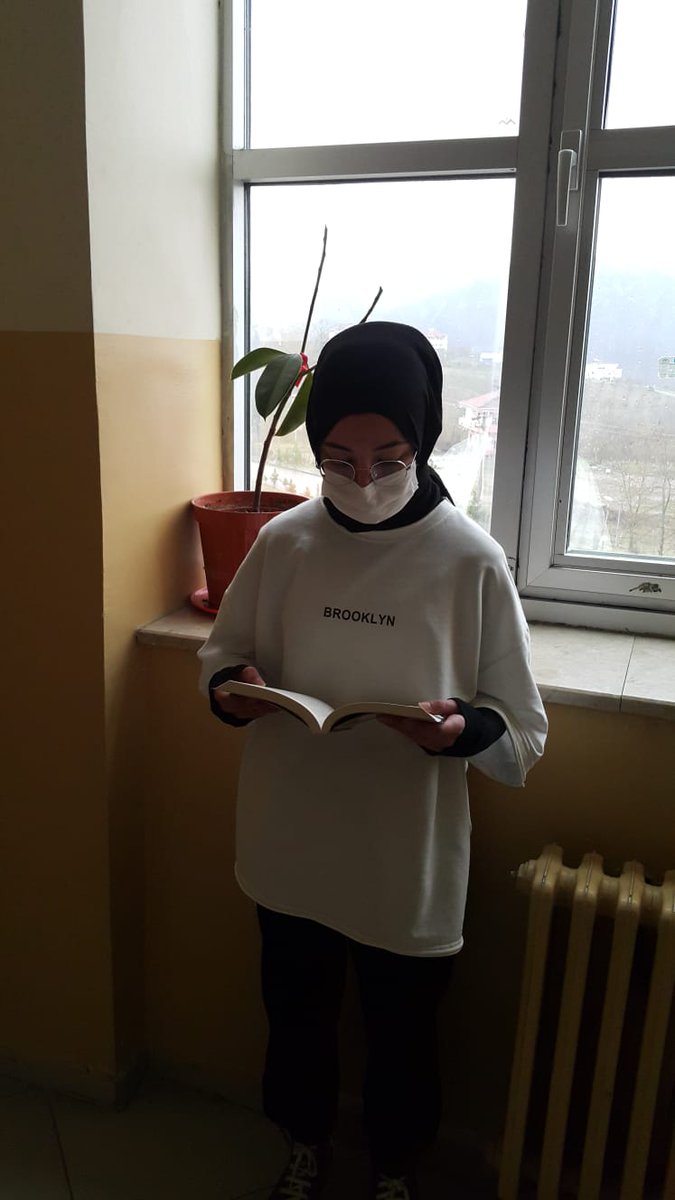 "Mümkün olsaydı her karış toprağa buğday eker gibi kitap ekerdim." Horace
#zonguldakokuyor