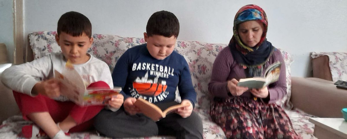 "En iyi kitapların okunması, geçmiş yüzyılların en büyük insanlarıyla konuşmak gibidir." Descartes
#zonguldakokuyor