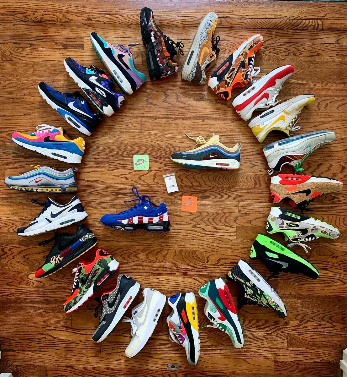 ScottPorter's tweet photo. Happy #AirMaxDay to everyone who’s got that air. 3/26
Some of my favorites from over the years...and the pair I think were the most slept on this past year. Fitting for #FreshKicksFriday.
@Nike #AirMax #AirMax1 #AirMax90 #AirMax97 #AirMax95 #AirMaxZero #Kicks https://t.co/FNyxvCmLVR