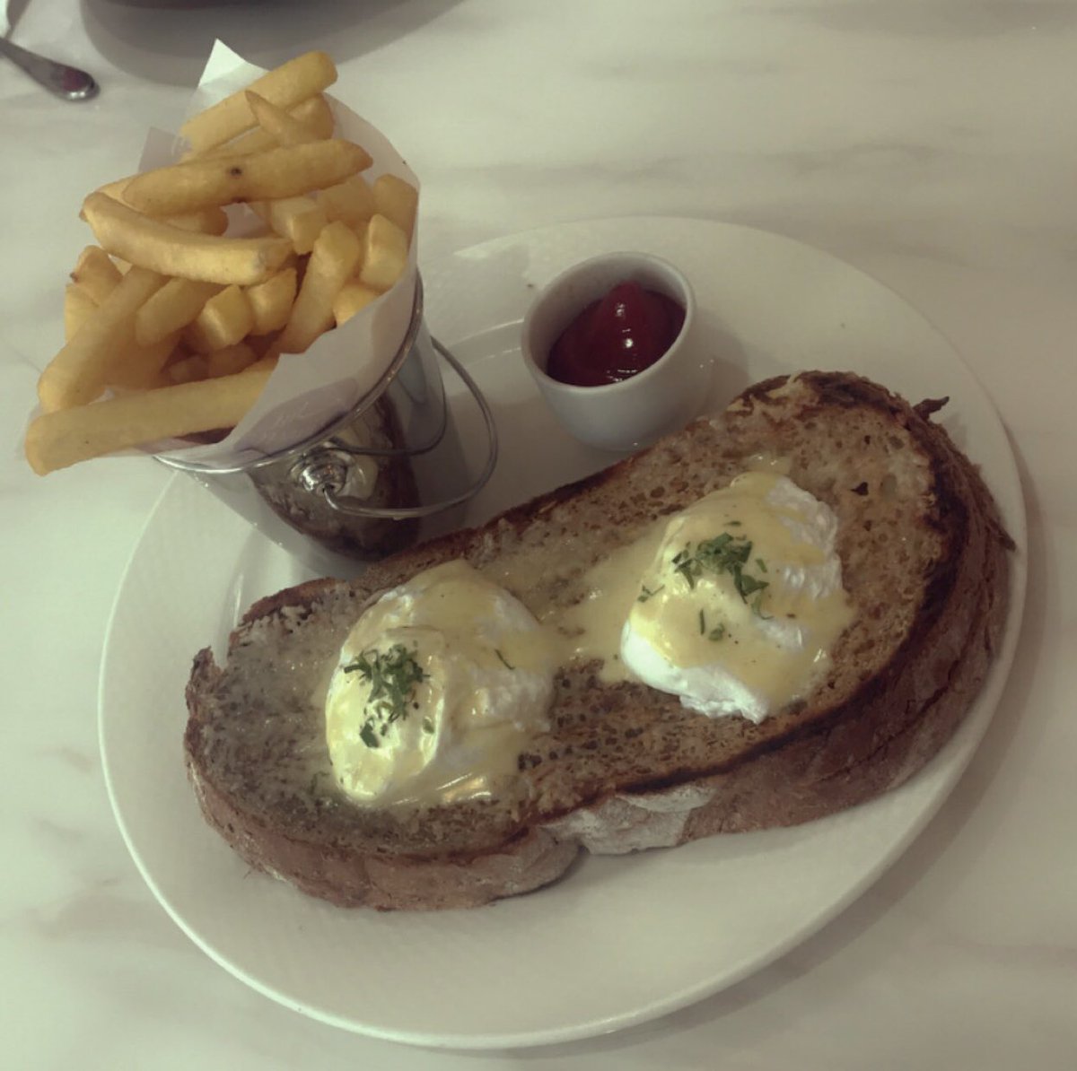 tampajewel's tweet photo. Brunch at Mani’s 😊 #manisoman #maniscafe #almouj #muscat #oman #brunch https://t.co/Qq72J8hXnW