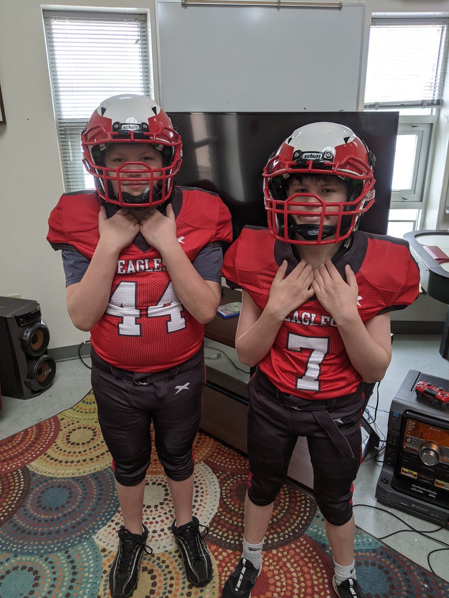 EaglesWyo's tweet photo. Our Middle School Eagles taking a quick snapshot before heading into a photo shoot at Lehman Studio for #xenithfootball #StStephensEaglesFootball https://t.co/S7Iv2z8o5e