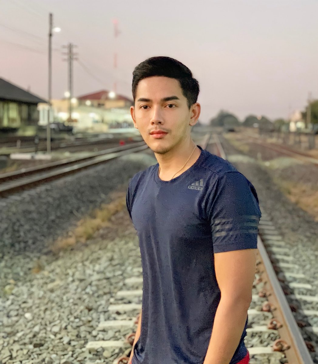aa51040's tweet photo. ทำไมไม่นอนน https://t.co/A6K64jgIuV
