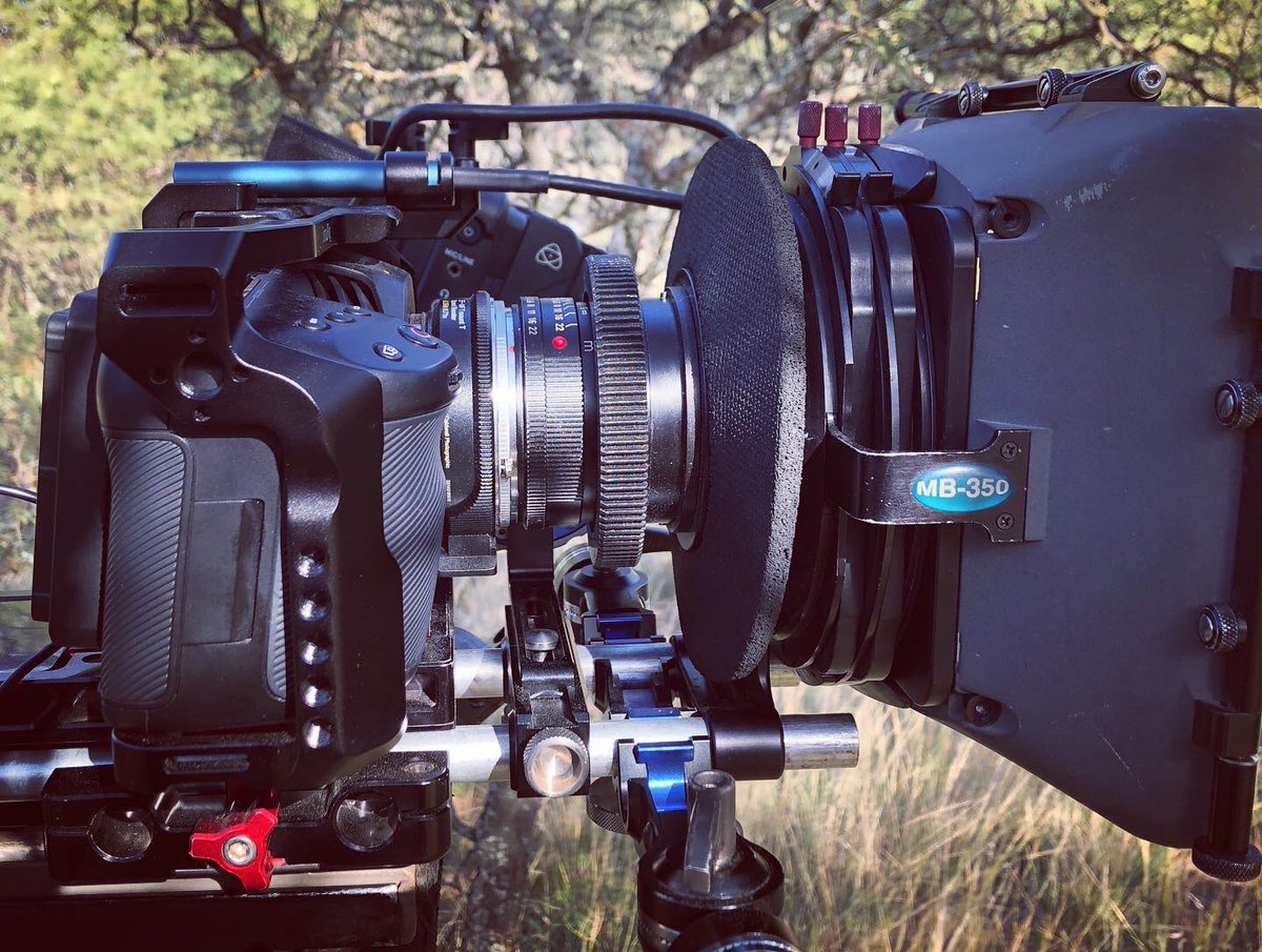 martinturnes's tweet photo. 🎥🦌🔥 Fin de 2da etapa de #rodaje de @ElHachaFilm con @romerodh @ale_rath @puentefilms en #LaPampa #Argentina
#cineargentino #cine #irfilm #cineir #infrared #infrarojo #BMPocket4K #LeicaR #Canon400 #Tamron150600 https://t.co/iMMcubNH9s