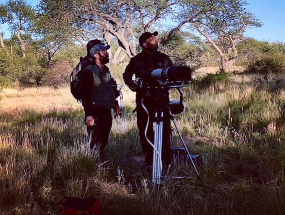 martinturnes's tweet photo. 🎥🦌🔥 Fin de 2da etapa de #rodaje de @ElHachaFilm con @romerodh @ale_rath @puentefilms en #LaPampa #Argentina
#cineargentino #cine #irfilm #cineir #infrared #infrarojo #BMPocket4K #LeicaR #Canon400 #Tamron150600 https://t.co/iMMcubNH9s