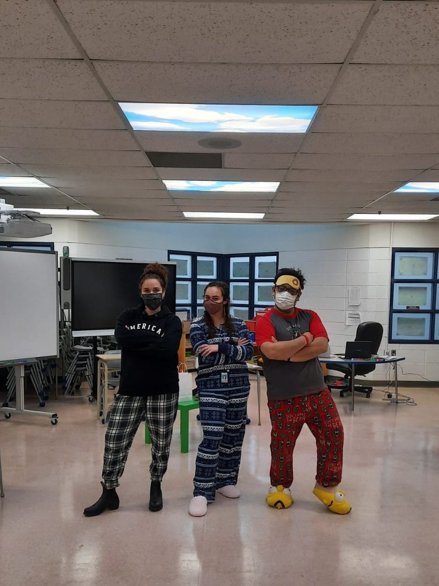 EdgemontDewit's tweet photo. Happy Pajama Day and have a safe Spring Break!! See you April 6 🙂 https://t.co/1WtC4VD9zm