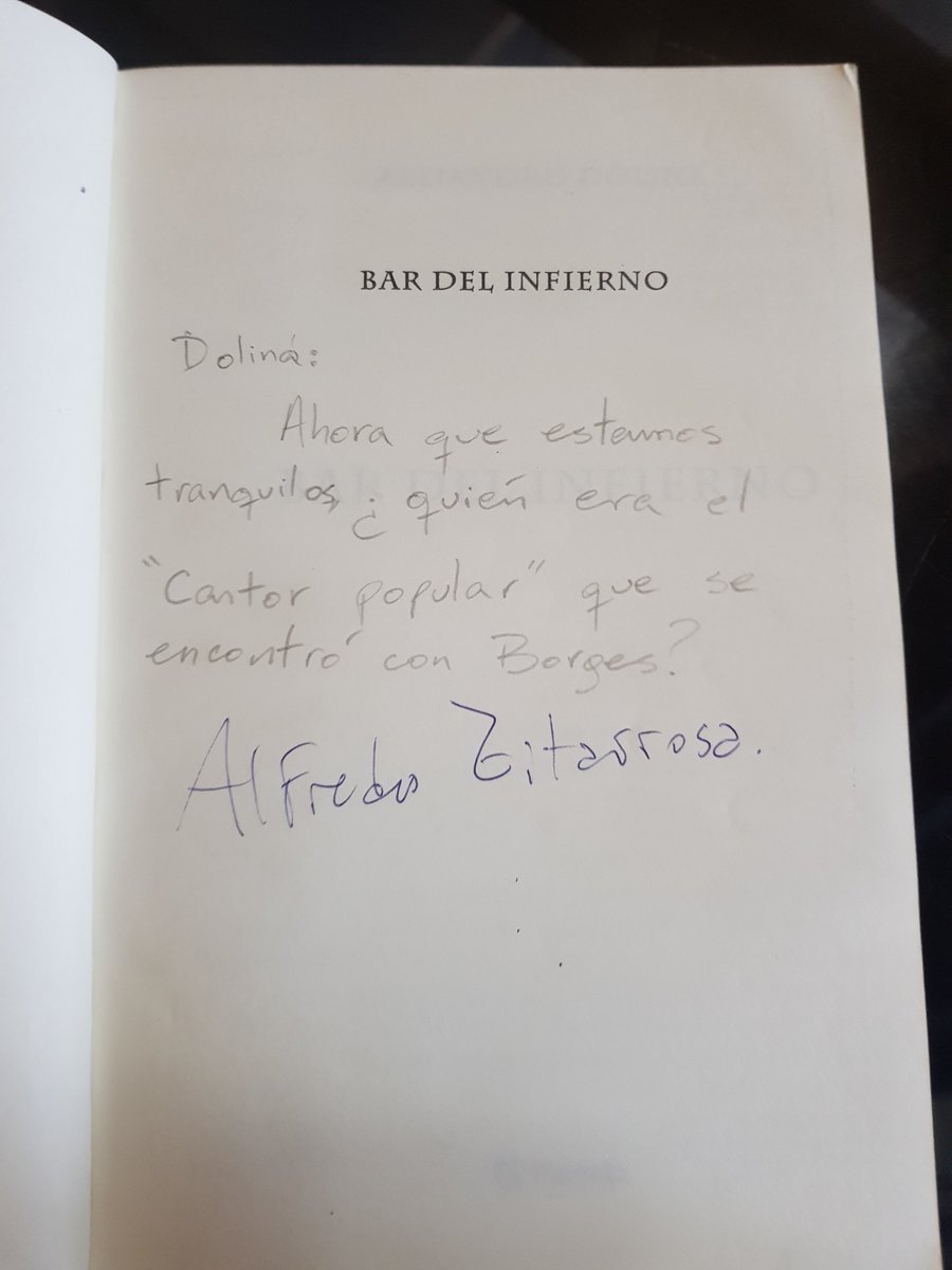 escribinista's tweet photo. Dolina contó mil veces la malicia de Borges cuando le preguntó a uno:
–¿Usted a qué se dedica?
–Yo soy cantor popular
–Y eso ¿lo dice usted o se lo dicen los otros?

Nunca quiso decir quién fue el descansado, así que en 2011 se lo pregunté con la excusa de una firma de libros: https://t.co/mb0epQ3ODs