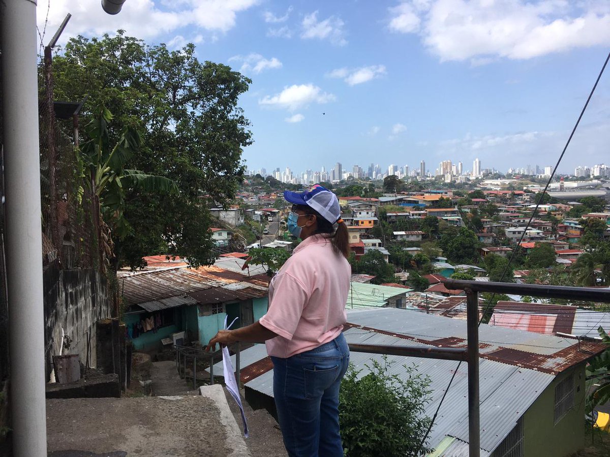 InecPanama's tweet photo. Personal de la Sección de Difusión y Fomento de la Cultura Estadística realiza la divulgación de la actualización cartográfica en el corregimiento de Mateo Iturralde del distrito de San Miguelito, con miras a los Censos Nacionales.

#EsOficialLoDiceElINEC #ContraloríaPanamá https://t.co/kPGpNeIzKm