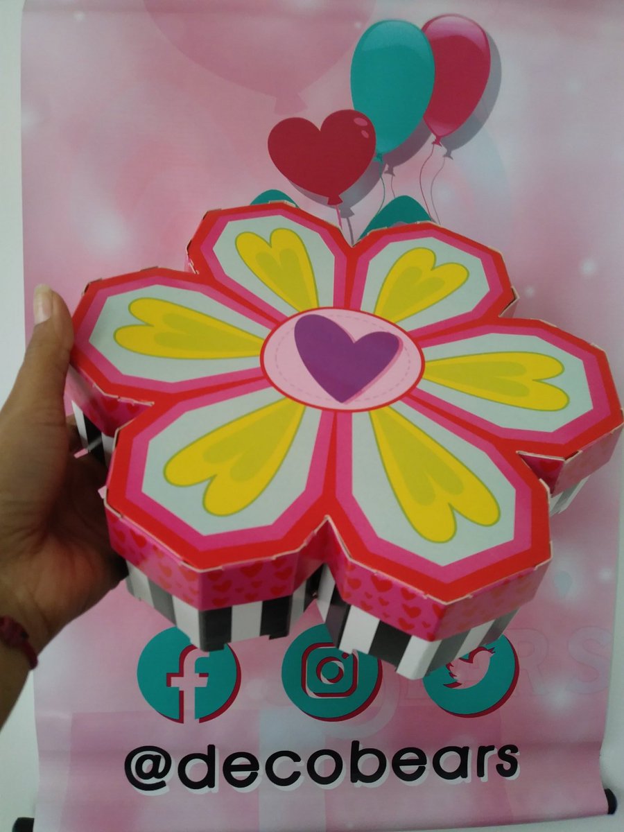 DecoBears's tweet photo. Nuevas cajas para ti 📦🆕
•
En Deco Bears siempre buscamos innovar y es por eso que tenemos para ti nuevos modelos de cajas ya diseñadas para hacer de tus detalles llenos de color 🎨 https://t.co/2HSe2r9tAn
