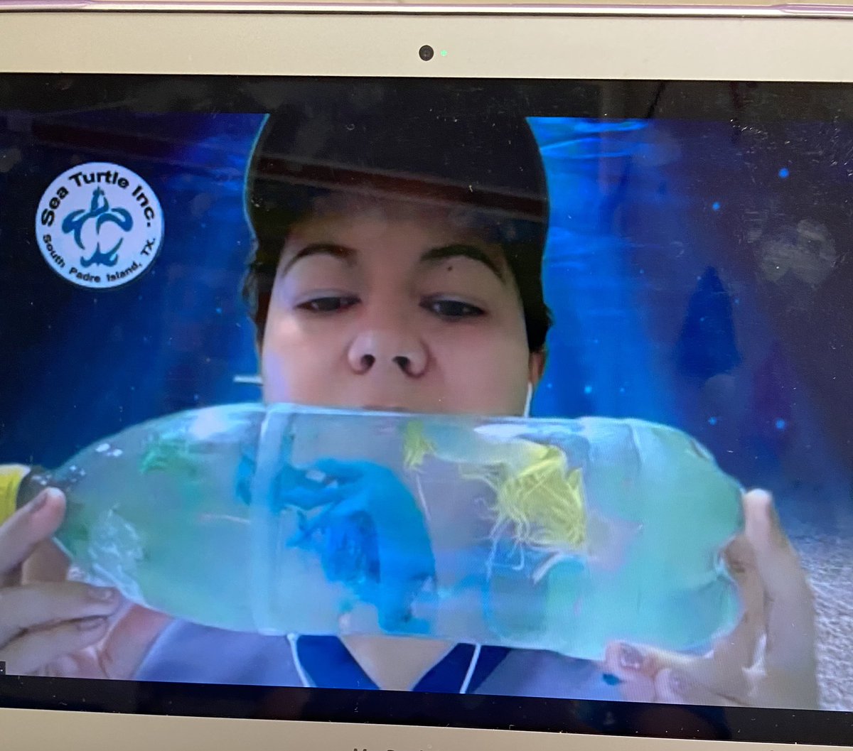 AidaTrvn's tweet photo. Thank you @SeaTurtleInc for the wonderful presentation this morning! My students and I learned so much about about how to protect our oceans and marine life. Thank you to Raul Tijerina Jr. Foundation and @HEB for this virtual learning opportunity! @LamarEagles https://t.co/F3kQThUKhS