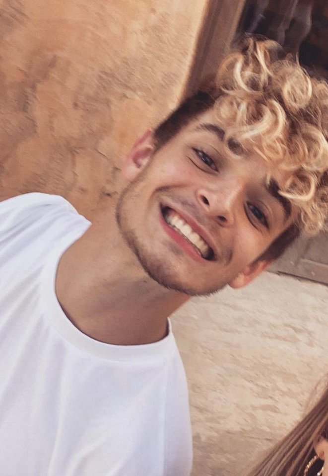 anysmilling's tweet photo. I honestly think that you do not know as many people as you procreate and still help today. You are an amazing person, an inspiration for everyone, especially for me, very talented and I wanted to tell you that I love you so much❤️
#LettersToJosh @joshbeauchamp https://t.co/m32GA1tmKD