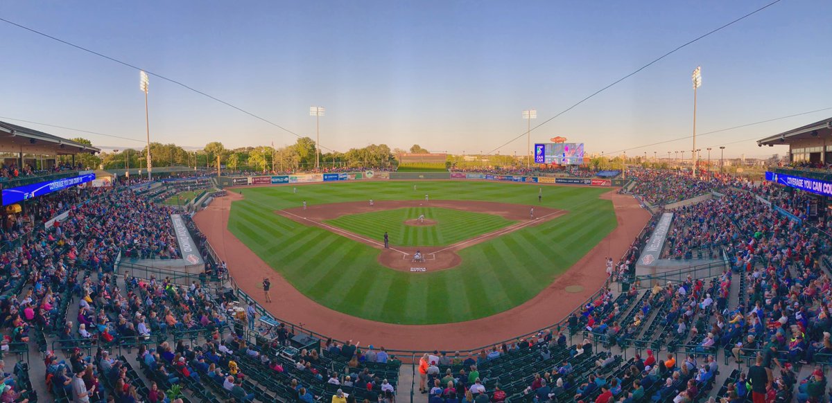 ChrisJared01's tweet image. Staying close to home this summer!

I’ll be joining the @greatlakesloons broadcast booth with @brad_tunney for the upcoming season.

Some amazing @MiLB memories of mine came as a Production Assistant with the Loons in 2016, so excited to be heading back to Midland! #NestLevelFun