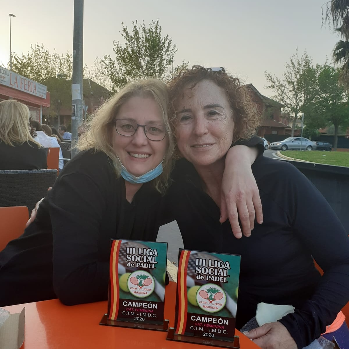 Enhorabuena a nuestras campeonas Rafi y Mariu, de la III Liga de Padel de CLUB Tenis Mairena. Felicidades!