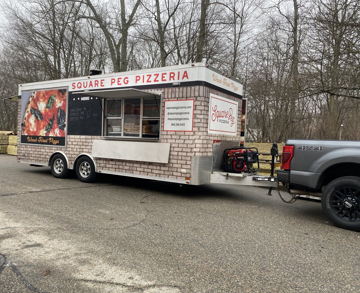 HKuczirka's tweet photo. 6215 is hitting it out of the park! Celebrating #successsharing weekend with @squarepegpizzeria !! Thank you all for what you do! @JasonArigoni @corelli189 @JMeyerTHD @RafGTHD @RalphieFrancois @ChrisUrso2 @AMountzoures @DonaldCharron6 https://t.co/DtULMg2HDn