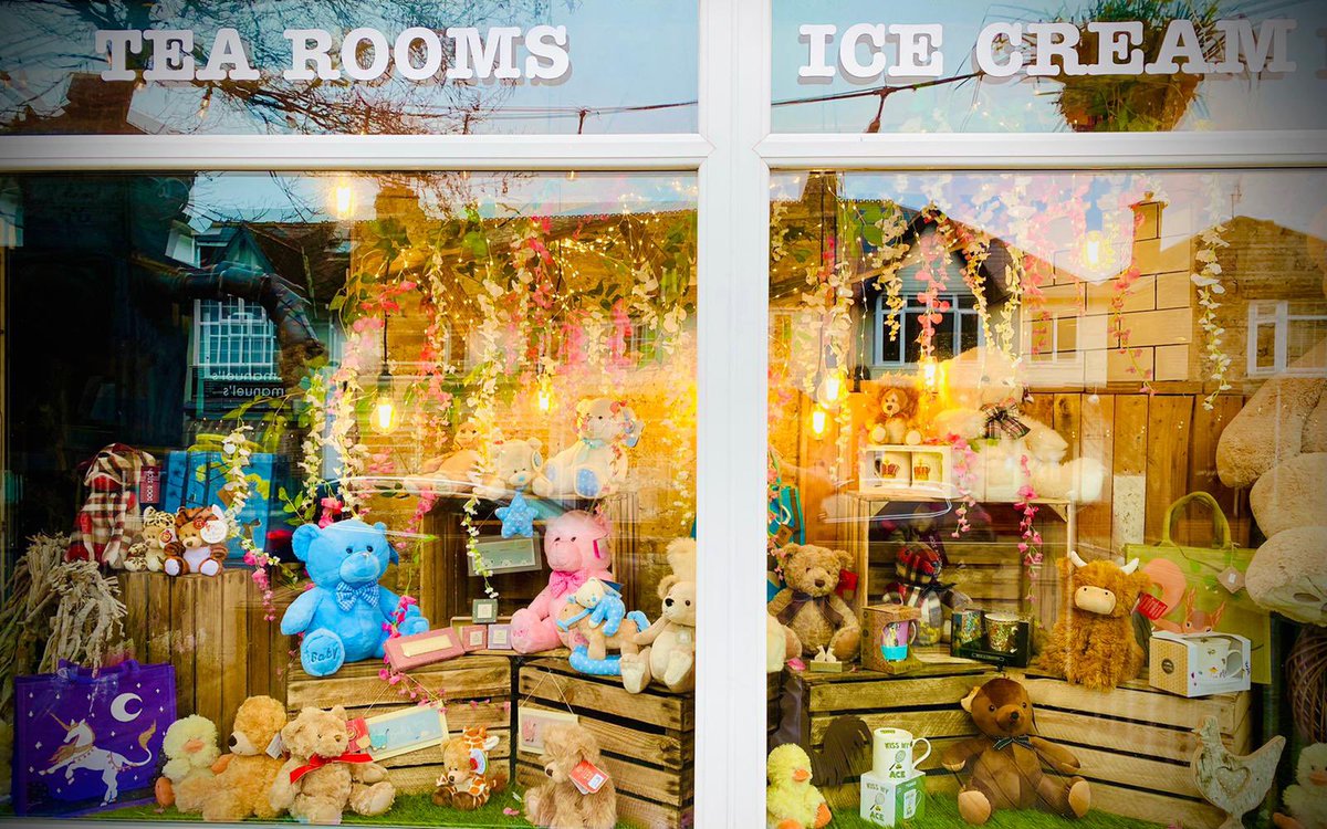 BearsTradingCom's tweet photo. It’s all change in the main window display this weekend and spring is in the air.

Big virtual bear hugs to you all 🐻🐾🐻🐾

#thebearstradingcompany
#thetalkoftankerton
#lovetankerton
#myhighstreet
#shop_by_the_sea
#shoplocal
#ShopSmall https://t.co/v2dp08bWIo