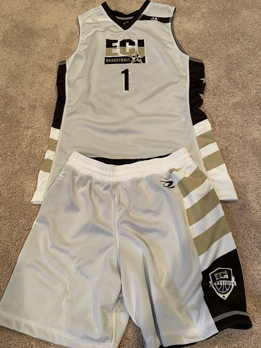 🏀🏀Tomorrow starts the beginning of our ECI season! Can’t wait to get the ball rollin! 17u &amp; 15u tryouts tomorrow with 16u on Sunday! Going to be fun! Let’s get it! #ECINATION 🏀🏀
See link for more info: ecibasketball.com/tryoutinfo
@POWERBBFargo