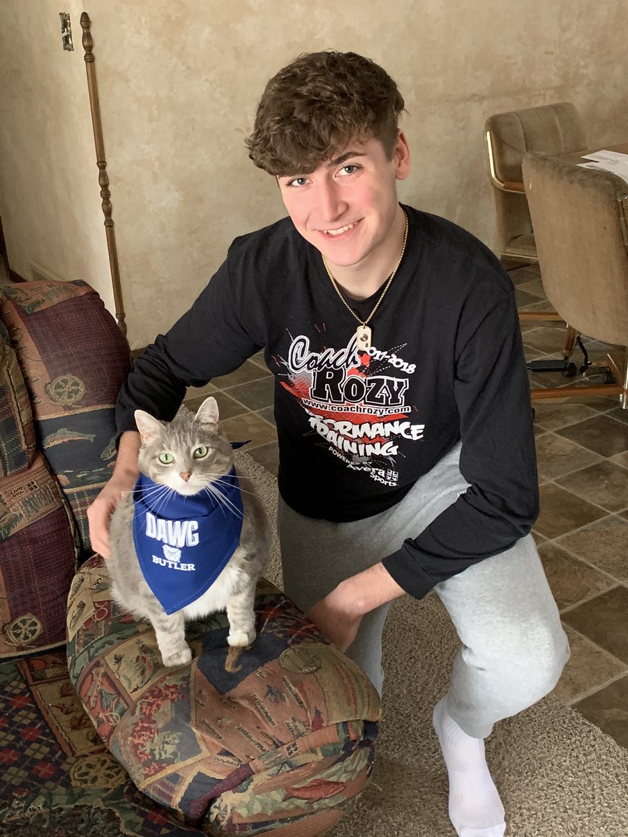 RockingPE's tweet photo. @TheButlerBlue #BUTLERBOUND      Cody with Bailey, Sky, and White Paws all wearing their Butler swag. https://t.co/7D9VoYINCr