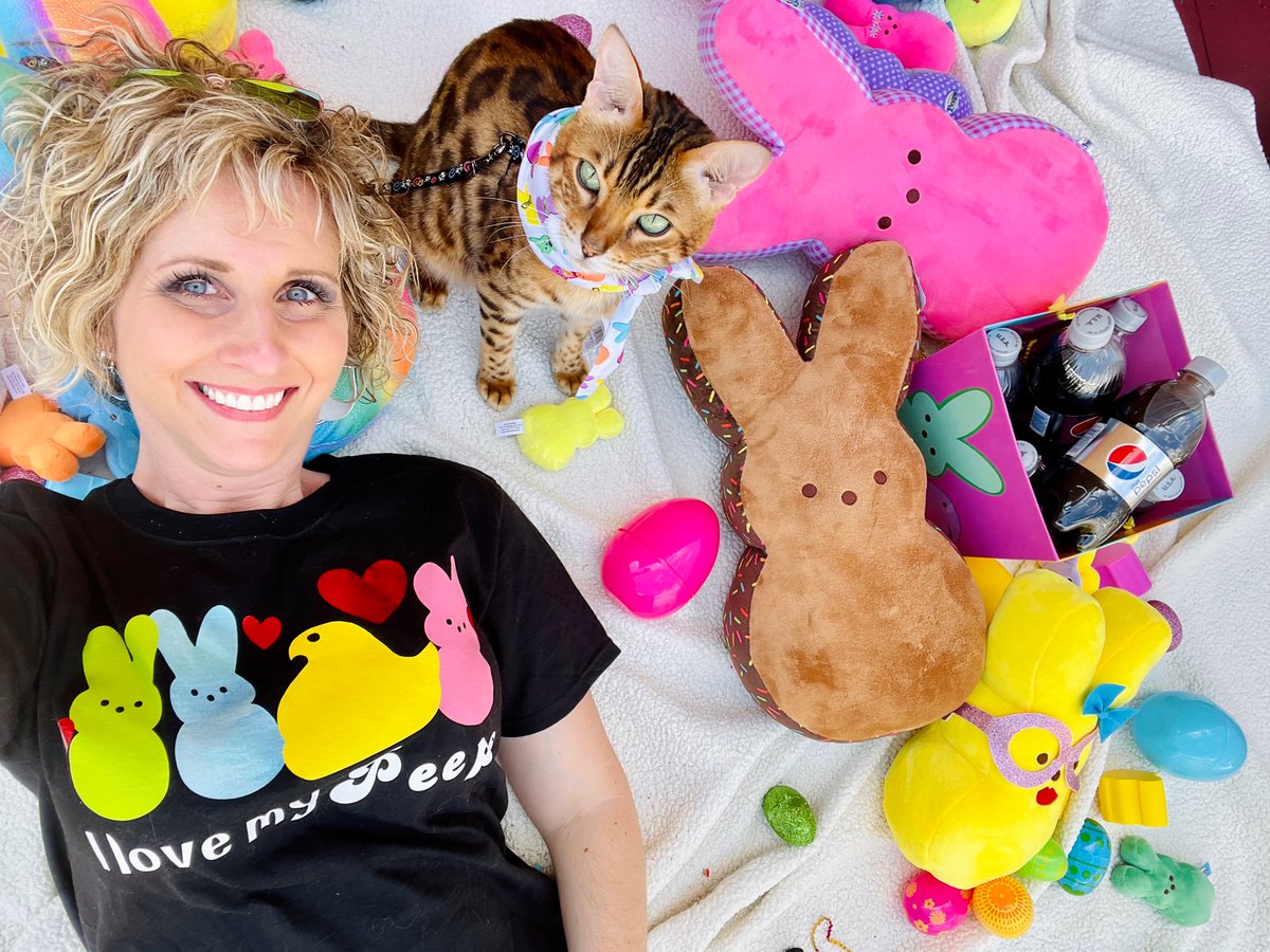 HisgraciE's tweet photo. Of course we are going to try to win the @Pepsi Peeps contest. Why? Because I Love Pepsi, Love Peeps, Love hanging out with my favoritest little Bengal Peep on this beautiful, sunshiny, spring afternoon. 

#PepsiSweepstakes
#HangingWithMyPEEPS https://t.co/jZnPlyAuOc