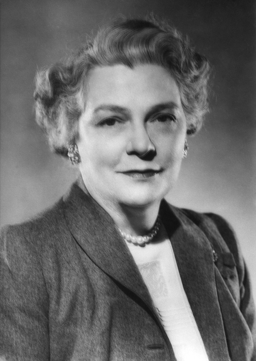 Inspired by “Cows on Parade,” our Women’s Board presented 11 carousel horses, designed by Chicago artists, around our park in 2004 for our 100th. “Maggie’s Mare” by Winnie Godfrey was a tribute to Maggie McClure, who founded the board in 1962. #FunFactFriday #WomensHistoryMonth