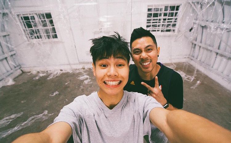 sexnrice's tweet photo. happy one month anniversary 🥺🤍
#twothefilm https://t.co/daLyjmXwOz