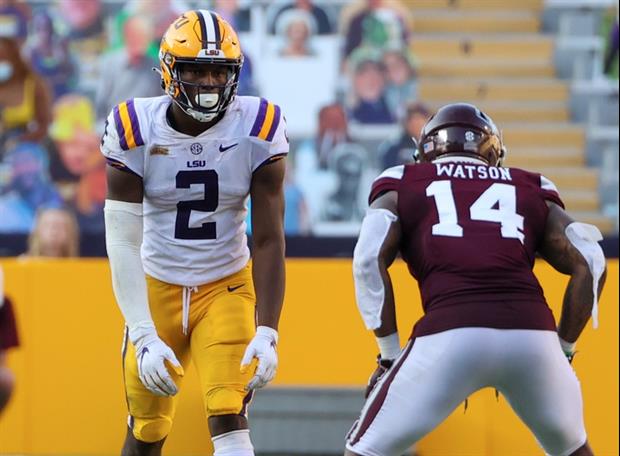 TigerDroppings's tweet photo. Gilbert Watch: Off [On]

Report: Former 5-star #LSU TE Arik Gilbert is back in Baton Rouge:

https://t.co/koOCphgJqj https://t.co/FXtv9xTogJ