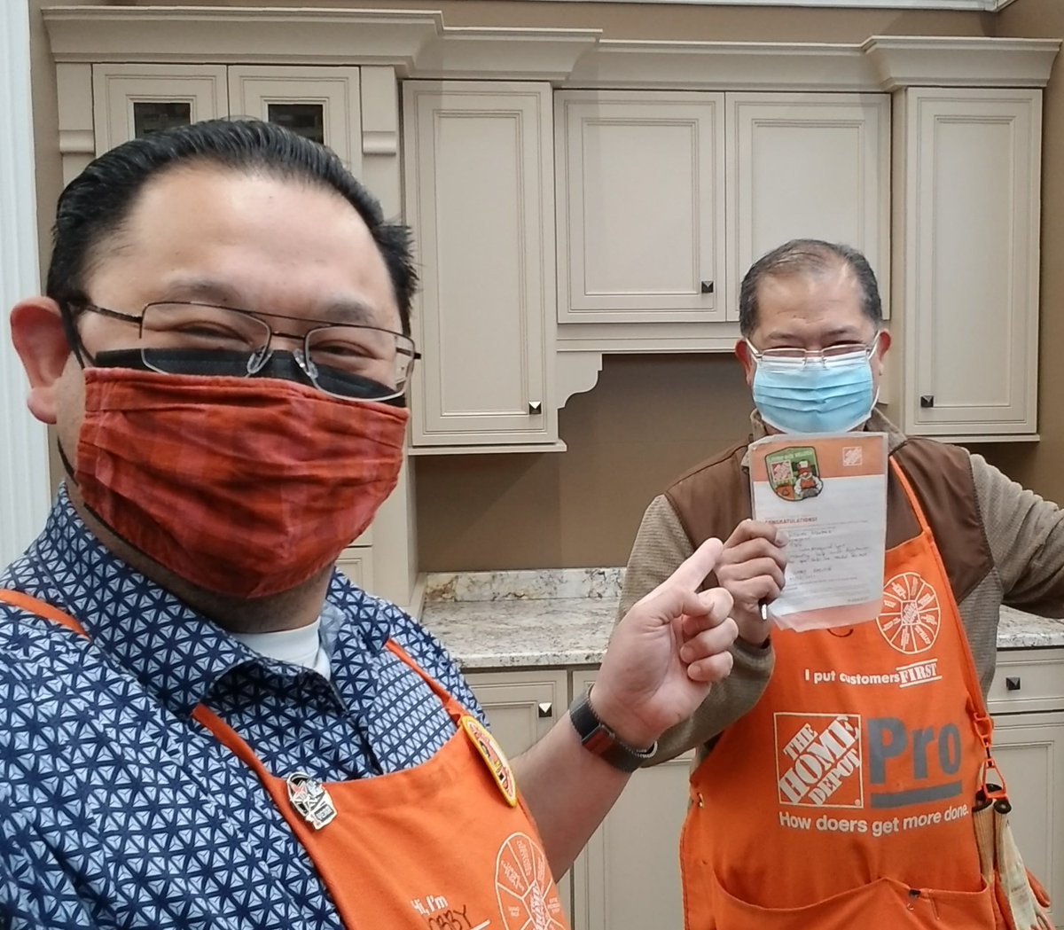 Bobby_THD_SDS (@bobby_thd_sds) on Twitter photo BAM!!! Ricardo Martinez #EntrepreneurialSpirit helps Millwork w/ Measures and Leads while working at PRO. Great job, sir! <a href="/THDjasonpellow/">Jason Pellow</a> <a href="/mosesunionD19/">Moses Union</a> @Ken_D19DM BAM!!! Ricardo Martinez #EntrepreneurialSpirit helps Millwork w/ Measures and Leads while working at PRO. Great job, sir! <a href="/THDjasonpellow/">Jason Pellow</a> <a href="/mosesunionD19/">Moses Union</a> @Ken_D19DM