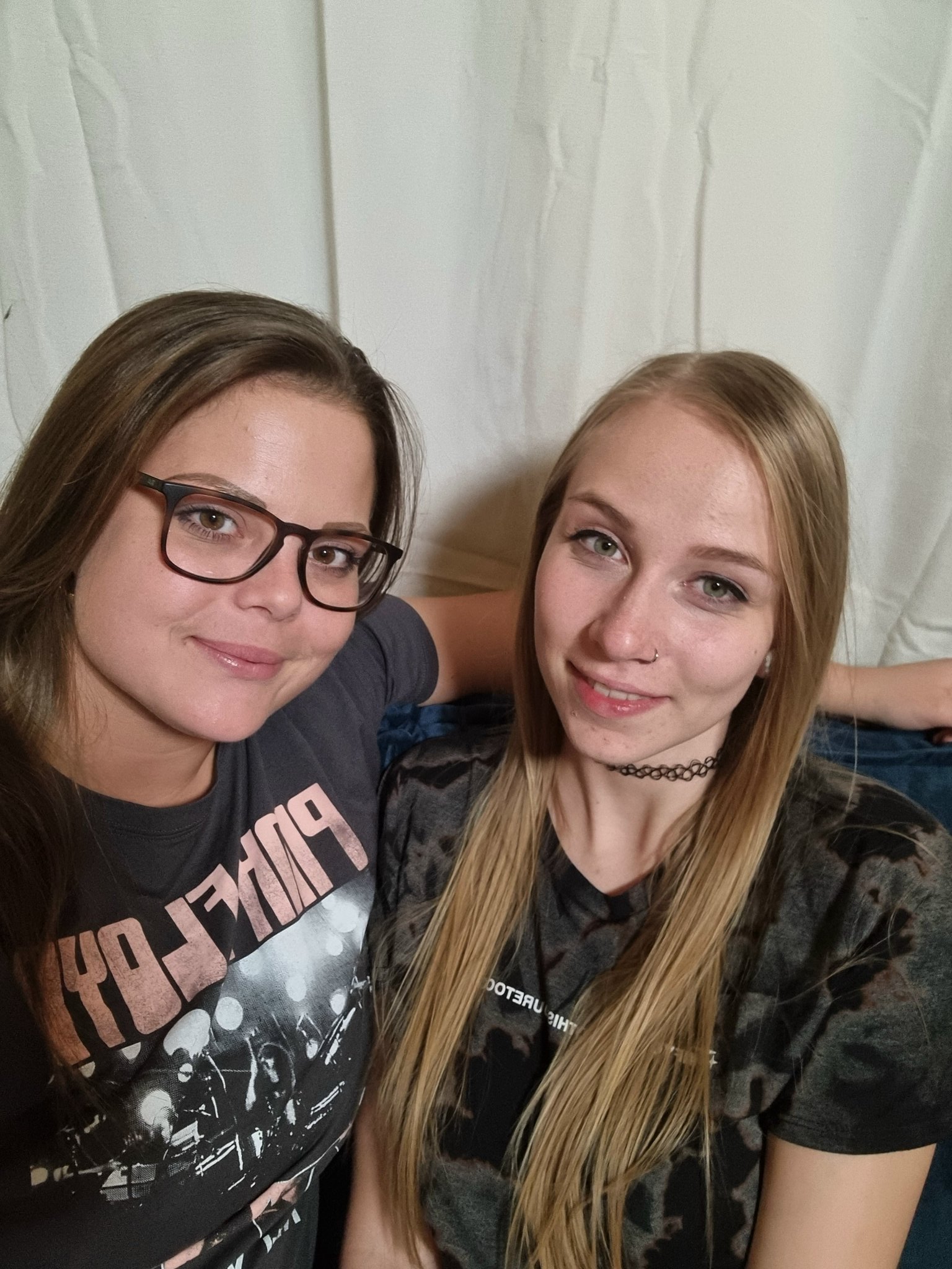 TW Pornstars - Lea Lovebird. Twitter. Tadaaaaa 🥰😊 kennt ihr die super