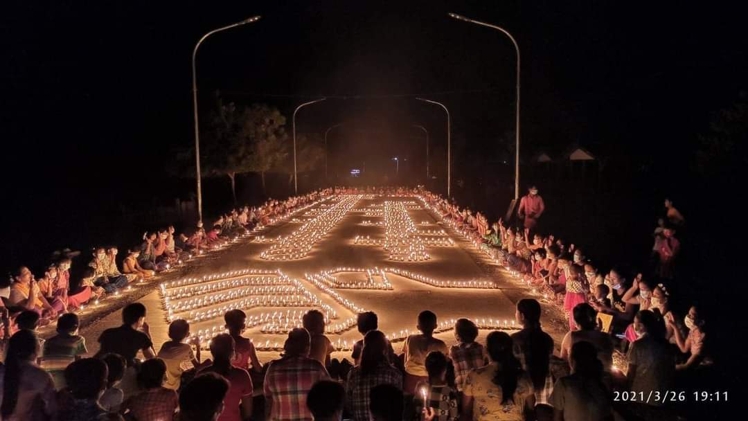 PiggySu5's tweet photo. It's so amazing 🙏🙏

Night Strike at Taetsu village , Wundwin Township, on Mar 26.  

INTERNET DARK ERA 
#WhatsHappeningInMyanmar
#Mar26Coup https://t.co/B3I9t7Aqy4