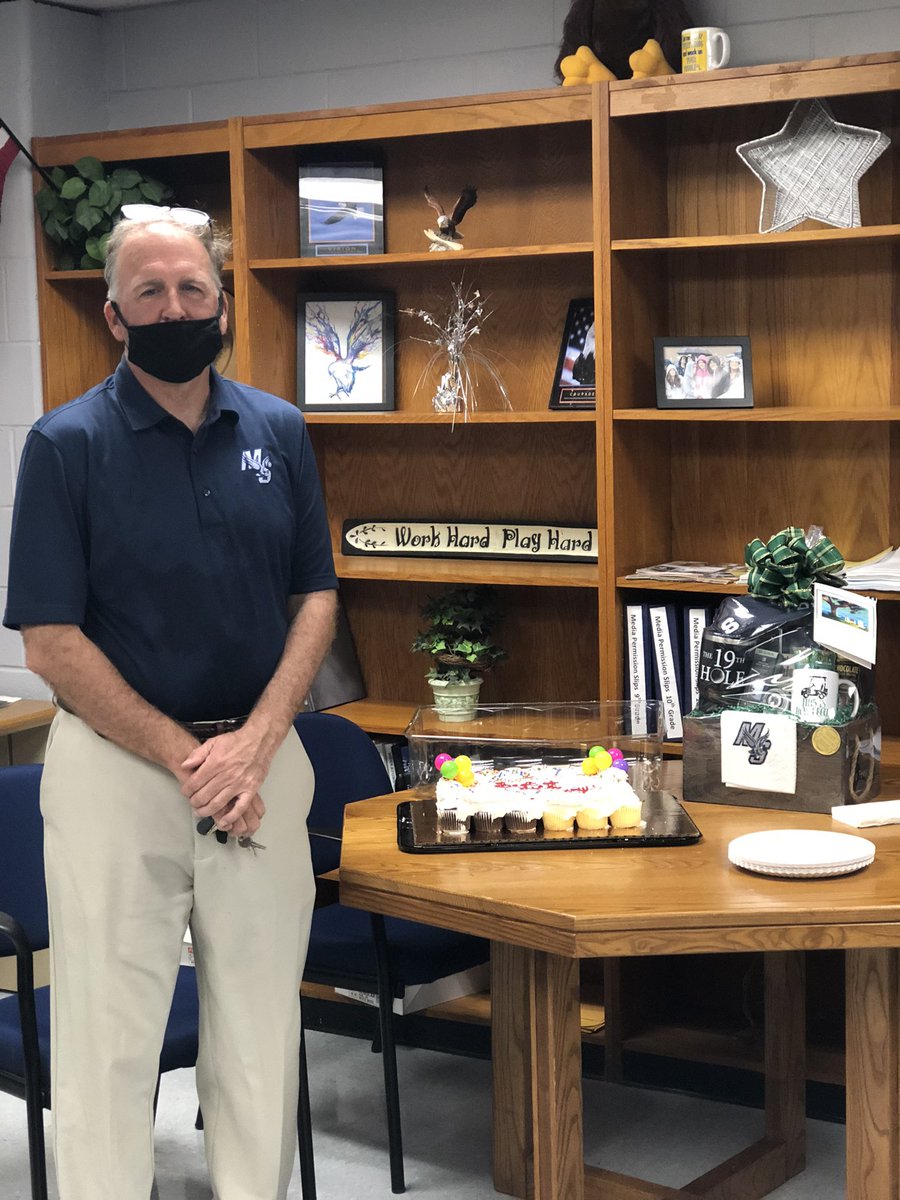 MHSSGuidance's tweet photo. Best wishes to our friend, Mr Jimmy Anderson, who retires today after 33 years of service. Thank you for your selfless dedication to your countless students! You’ll be missed 😓@MiddsouthNation https://t.co/88p12x03KJ