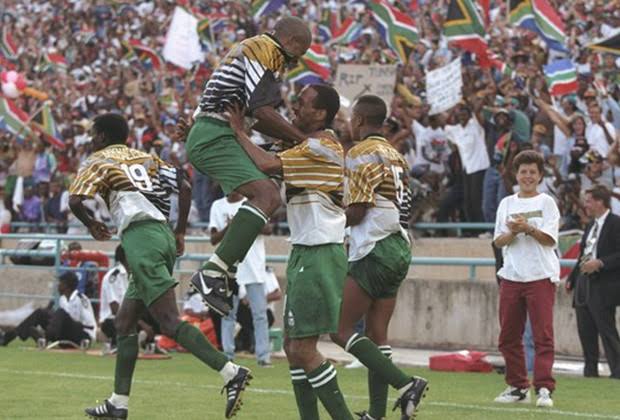 ShakesRampedi's tweet photo. I'm really happy that the Bafana Bafana 1996 AFCON winning team is getting it's flowers ๐๐ฝ๐
It was really a special team
They were ranked 19th in the world at the time. Unbelievable ๐ฅ
I deeply pray we get back to that stage again one day ๐ฏ๏ธ๐ข
#SSWatchAlong #AFCON https://t.co/OYQVmp6PfS