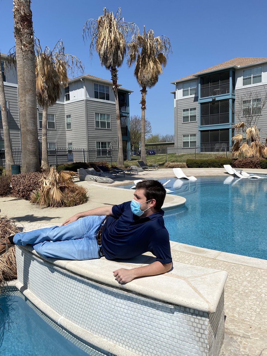 cabanabeach_sm's tweet photo. It’s a beautiful day out to be in the pool 😍 https://t.co/rDkbsgKENT