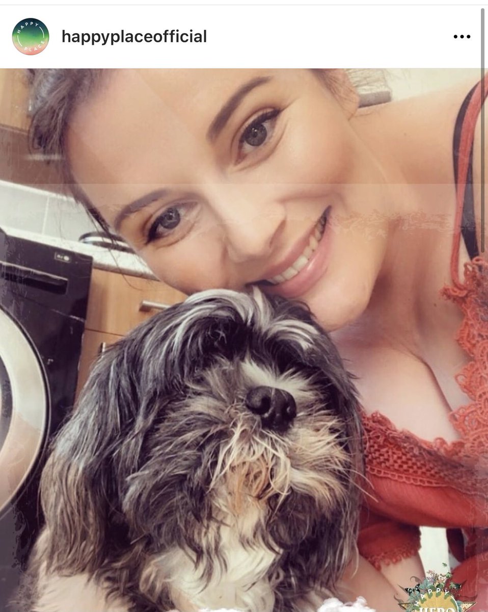 themadmoonpod's tweet photo. Eeek! I’m so happy it’s unreal that our @nhsuhcw ITU Sister Sarah Newcombe is @Fearnecotton #happyplaceofficial #NHSheroe after spending a month in ITU with her during the second wave I can’t think of anyone more deserving. You’re amazing and I’m so proud to be your friend. #NHS https://t.co/iT7AcSLmOL