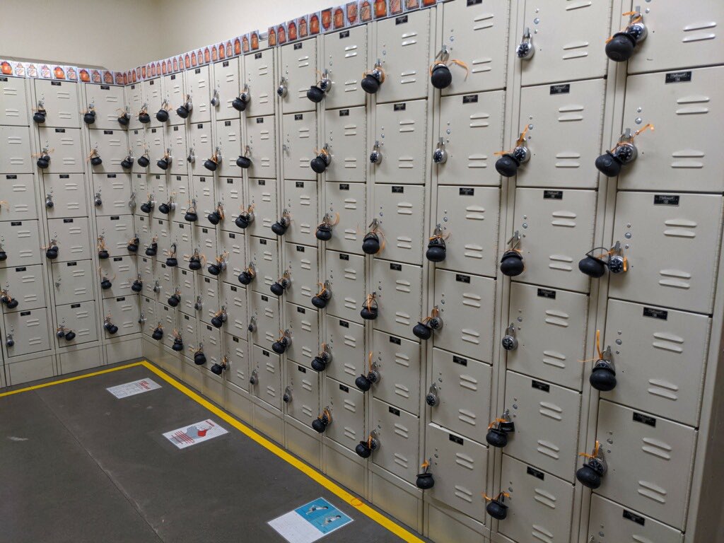 The #snohomishsalestrain is ‘Spring-ing’ into success sharing weekend with another max payout, some delicious pie and, what’s that?...some leprechauns stopped by to leave some treats! @TracieD317 <a href="/deanne_clawson/">Deanne Clawson</a>