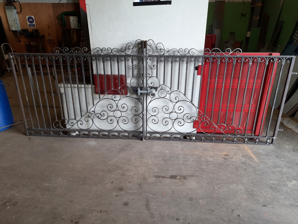 SWP_Engineering's tweet photo. Steel gates fabricated by The God Father, these have been sent off to be galvanised and powder coated, once done they will be installed for the customer #SWPEngineering #TheGodFather #welding #fabrication #gate https://t.co/iNbZEgy9AC