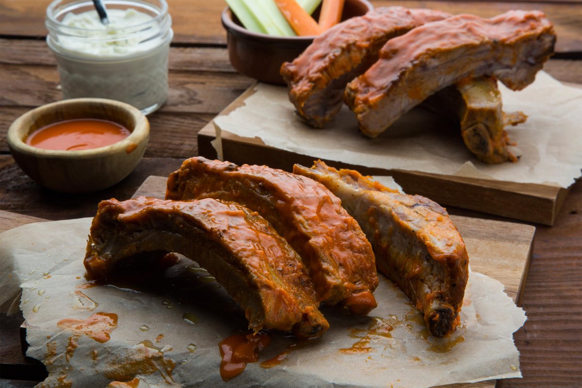 Looking to change things up a bit on a classic? Try this yummy Buffalo Pork Rib recipe!

Recipe: bit.ly/3cqbfhz