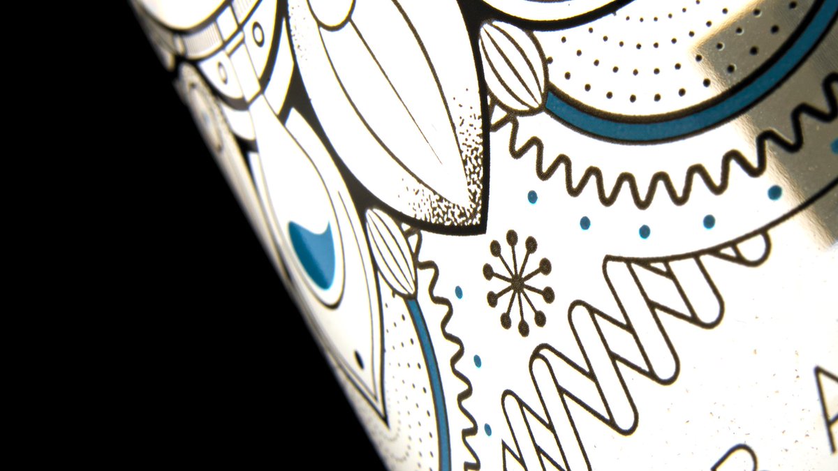 PaperSpecs's tweet image. Thanks to a thermochromic (heat-responsive) varnish on this gin label, a section of it turns blue when reaching the optimum temperature for drinking: buff.ly/2qjhdvJ

#packagingdesign #labeldesign #ginlabels #roystonlabels