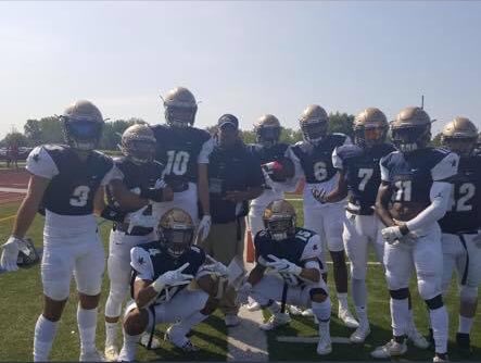 WR_COACH_O's tweet photo. #WideReceiverCity #CHS Saturday 1pm #ThaUnit https://t.co/wjzmLZWTVD