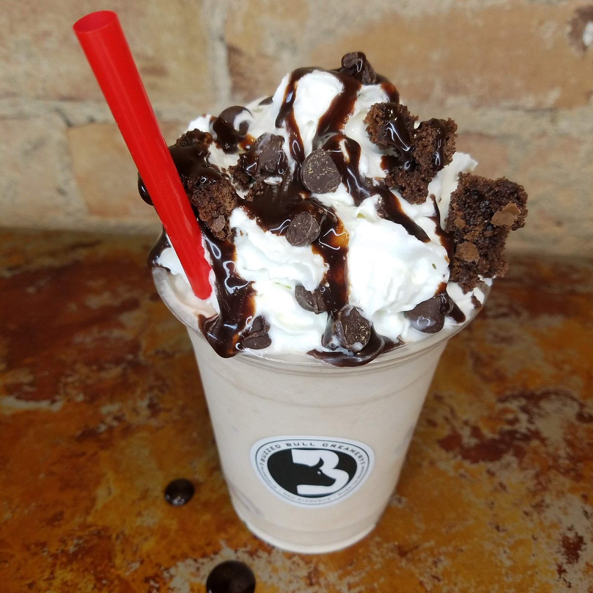 Ooooo! Helllooooooo Friday! We've been eagerly awaiting your arrival.

Now, we are eagerly awaiting to serve you! 😎 What do you say? Will we see you later?!