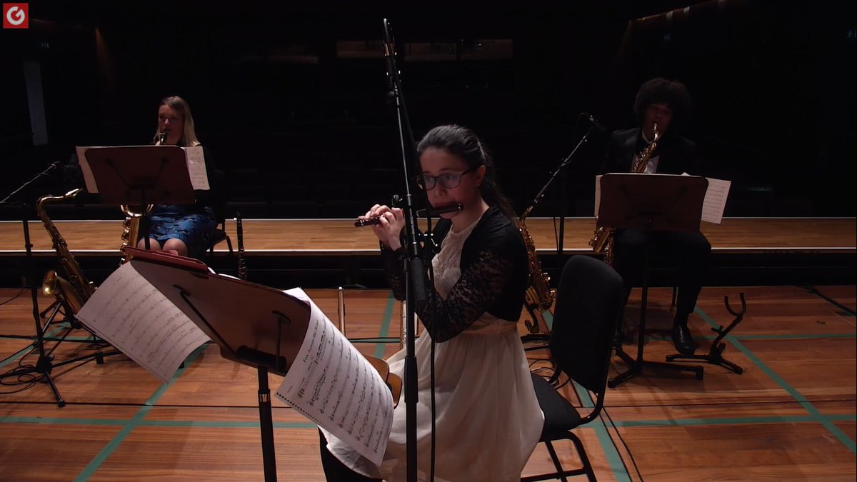 guildhallschool's tweet photo. Spend your Friday evening in the company of the Guildhall #Jazz Orchestra, who give the first live performance of @Ivoneame's suite 'The Rise of the Lizard People' under the direction of the composer himself 🎷🎹🎺

Watch for free from 7.30pm >> https://t.co/TkgxCMLTdW https://t.co/nYtYYnUNrN