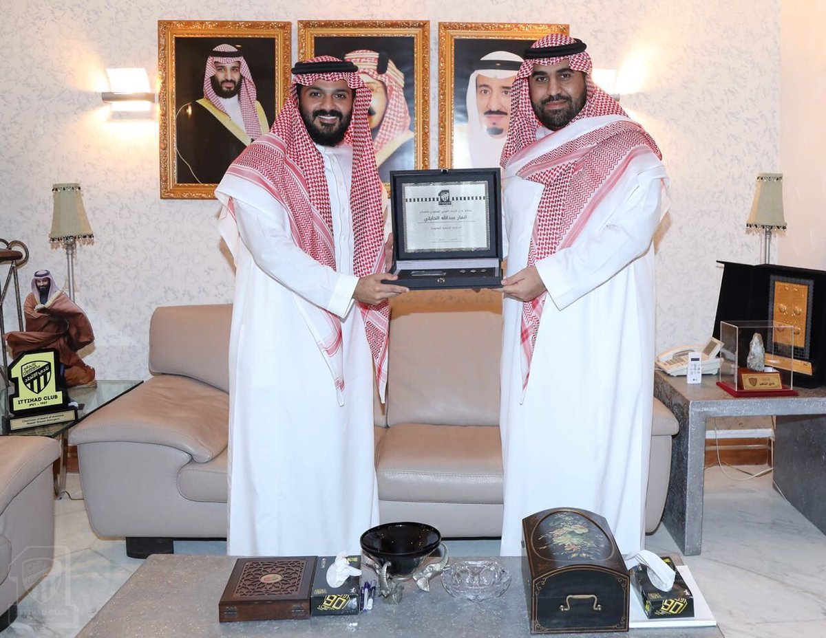 shamsan0555's tweet photo. سؤال بتبادر في ذهني
أين أعضاء شرف #الاتحاد الآن مع من خدم النادي مع جميع الإدارات السابقة وبدون أي منصب ..!؟
أليس الكيان الإتحادي يهمكم ..
ألستم رجالات الاتحاد المخلصين
إلتفوا حول ناديكم
العميد بحاجتكم الآن https://t.co/sk69tUnL6H