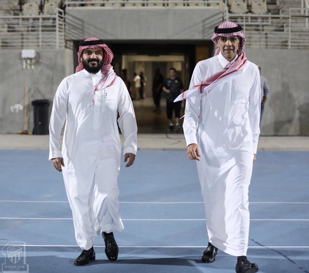 shamsan0555's tweet photo. سؤال بتبادر في ذهني
أين أعضاء شرف #الاتحاد الآن مع من خدم النادي مع جميع الإدارات السابقة وبدون أي منصب ..!؟
أليس الكيان الإتحادي يهمكم ..
ألستم رجالات الاتحاد المخلصين
إلتفوا حول ناديكم
العميد بحاجتكم الآن https://t.co/sk69tUnL6H