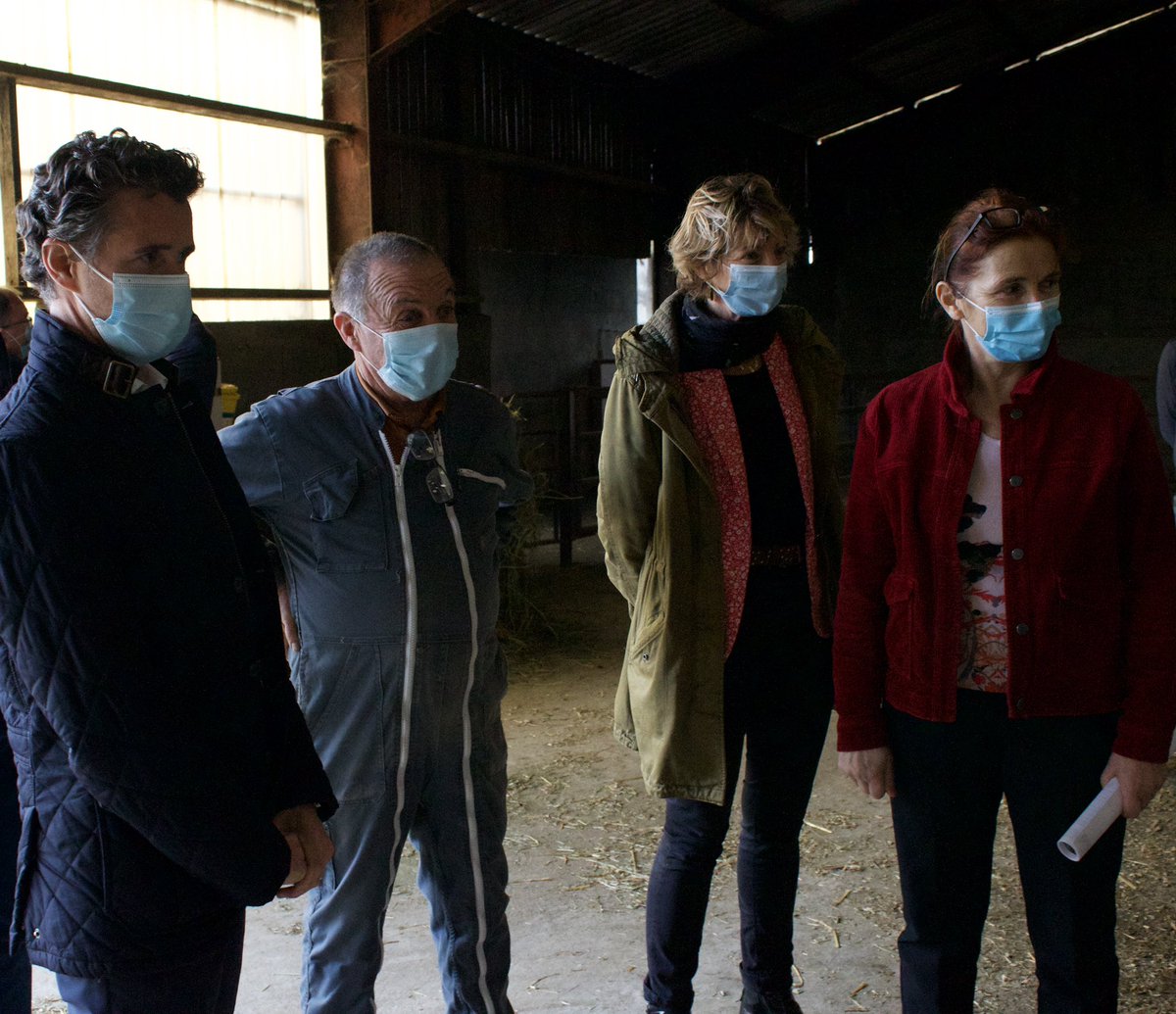 ElanOccitan's tweet photo. Dans le ségala, à la rencontre de Catherine et Gilles, éleveurs de veaux. 

Une exploitation exemplaire sur la condition animale et l’environnement (100% local/label Rouge).

Notre projet s’inscrira dans la défense de nos terroirs et de leurs richesses !

#VTN2021 #Aveyron https://t.co/qVilUSCDVb