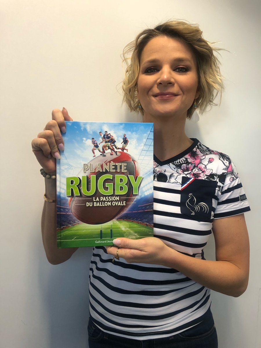 lequipedusoir's tweet photo. 🎁 CADEAU 🎁

Pour le match de l'équipe de France de rugby face à l'Ecosse, @francepierron vous offre le livre Planète rugby, la passion du ballon ovale, des éditions @GallimardJeun ! 

Pour gagner, RT + Follow @lequipedusoir🔁 https://t.co/YCQUSrBPSg