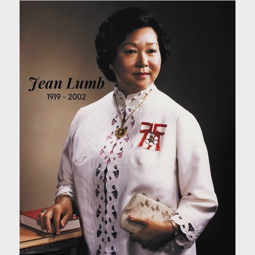 Jean Lumb the first Chinese Canadian woman & restauranteur to receive the Order of Canada. Most notably, she was recognized for her pivotal role in changing Canada’s immigration laws that separated Chinese families. 

#womenshistorymonth #officialbtwa #chinesecanadian #diversity